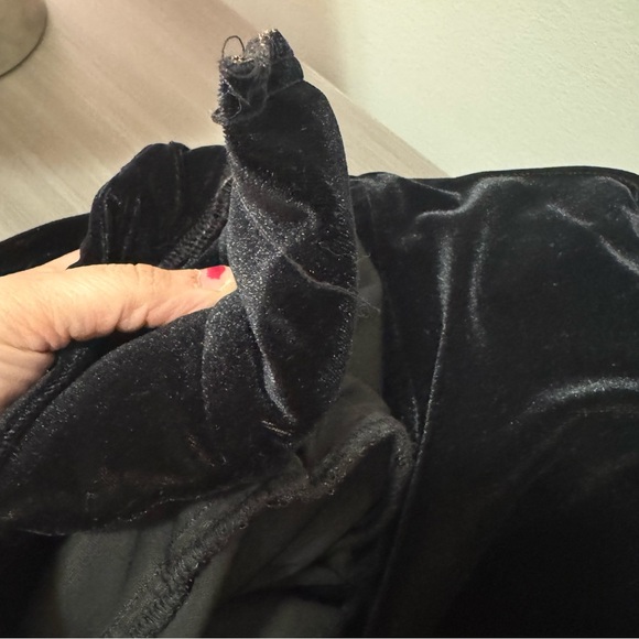 Signature by Jerell Black Velvet Button Cardigan – Size L |Classic Evening Layer - Picture 7 of 10